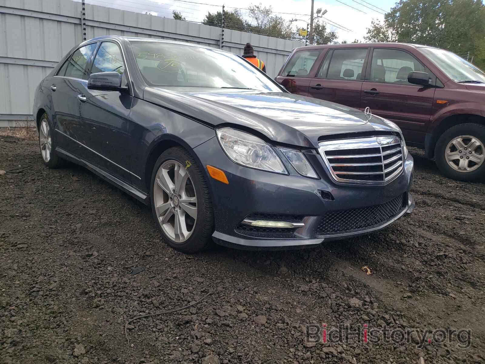 Photo WDDHF8JB9DA666859 - MERCEDES-BENZ E-CLASS 2013