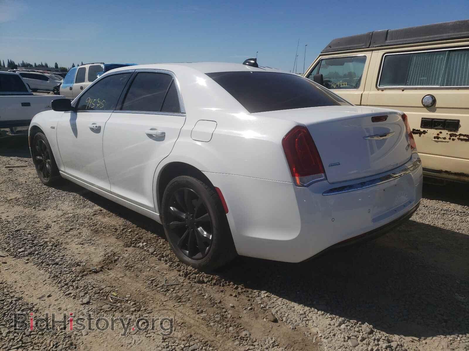2016 CHRYSLER 300 - VIN: 2C3CCARGXGH262063 - Фото 3