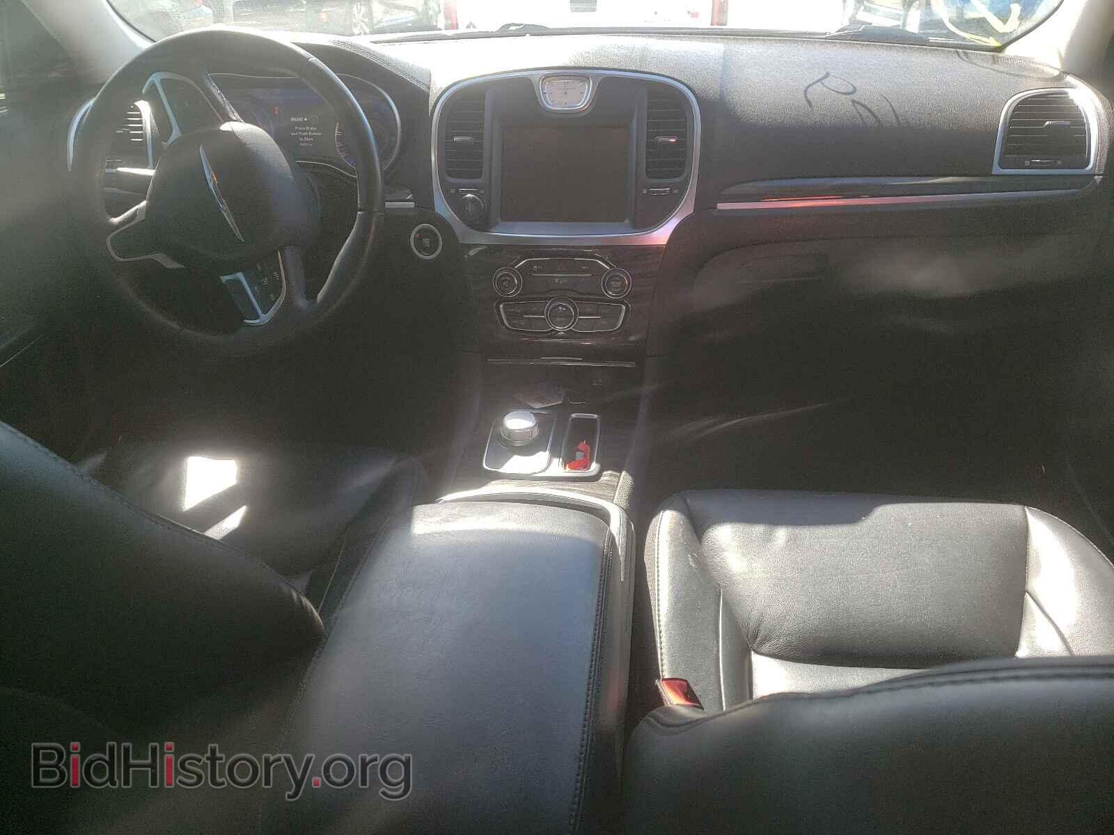 2016 CHRYSLER 300 - VIN: 2C3CCARGXGH262063 - Фото 9
