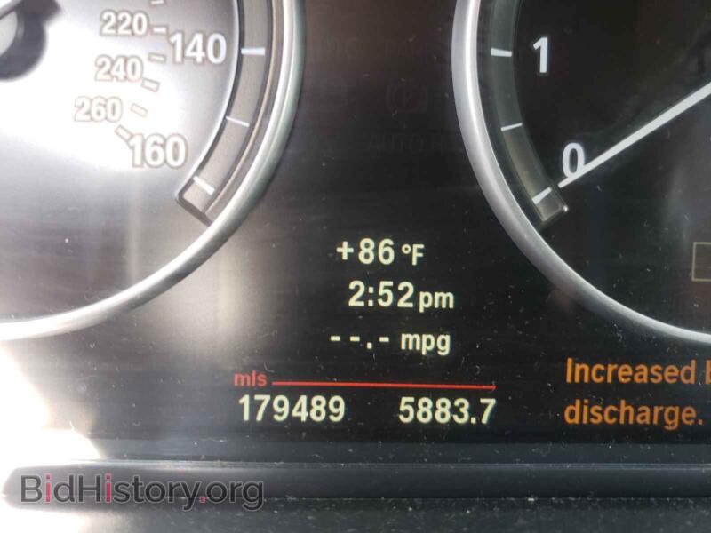 2012 BMW 5 SERIES (VIN WBAXH5C59CDW07293) — photo 8 of 10