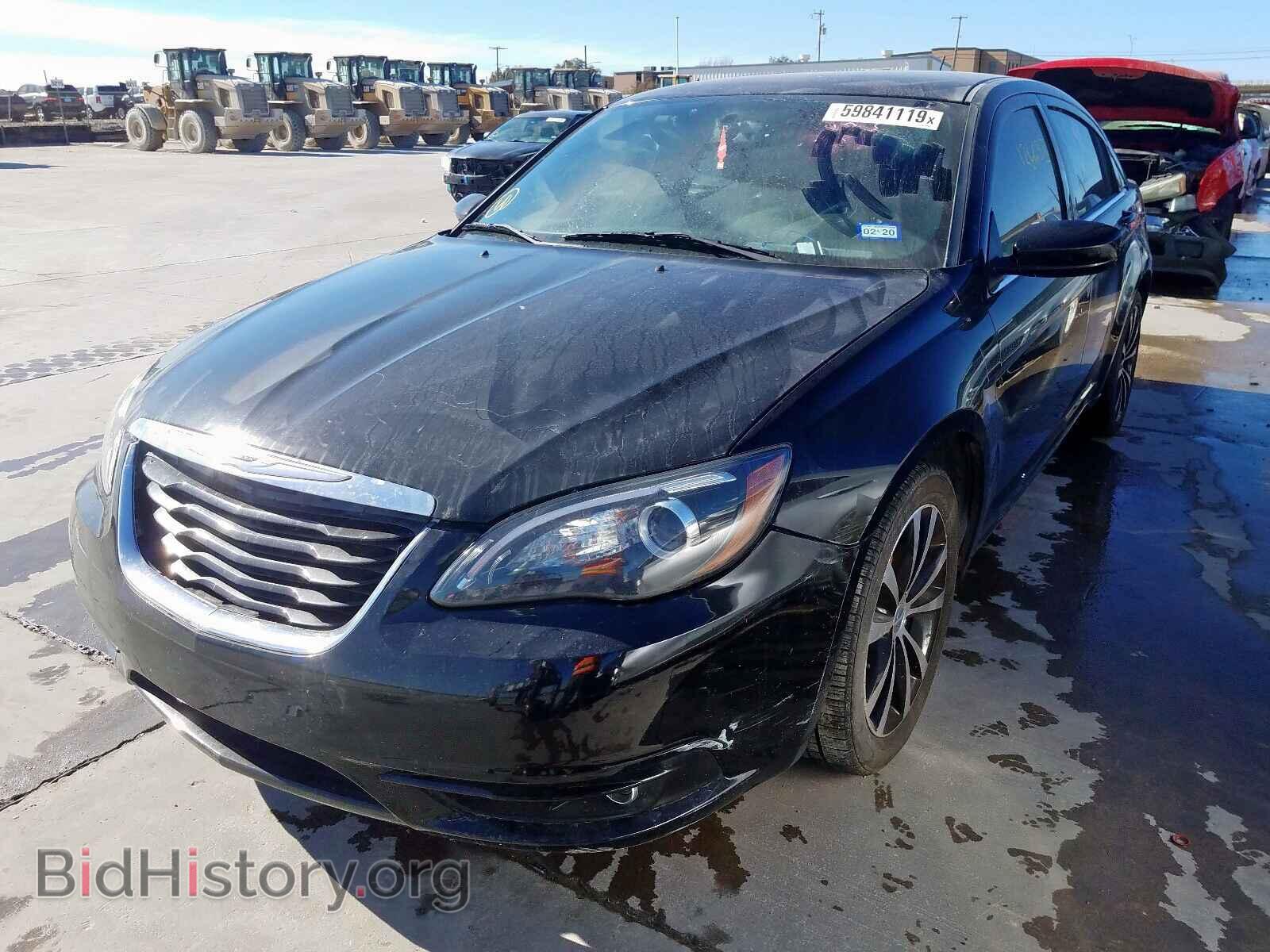 2013 CHRYSLER 200 - VIN: 1C3CCBBB0DN600500 - Фото 2