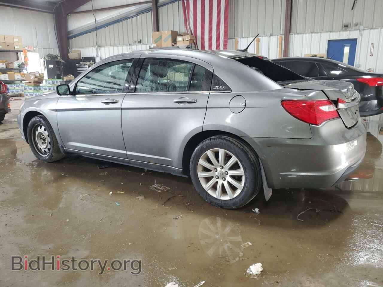 2011 CHRYSLER 200 - VIN: 1C3BC1FB8BN593048 - Photo 2