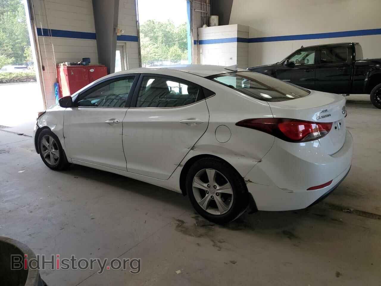 2016 HYUNDAI ELANTRA - VIN: 5NPDH4AE0GH675615 - Фото 2