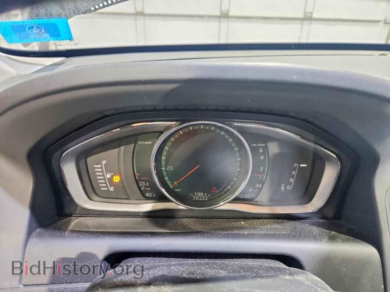 2017 VOLVO XC60 - VIN: YV440MRR3H2111939 - Photo 9
