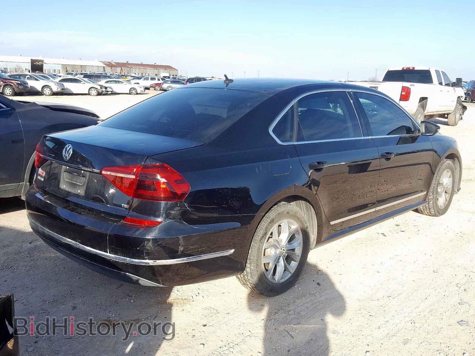2017 VOLKSWAGEN PASSAT - VIN: 1VWAT7A37HC008701 - Фото 4