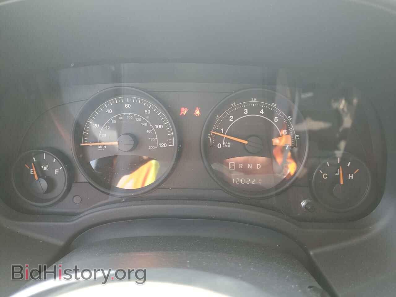 2016 JEEP COMPASS - VIN: 1C4NJDBBXGD674846 - Фото 9