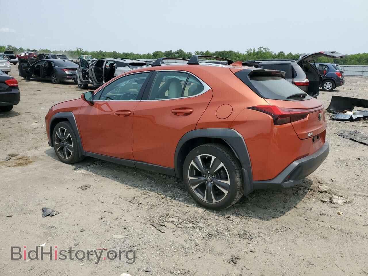 2019 LEXUS UX 200 - VIN: JTHY3JBH0K2005692 - Фото 2