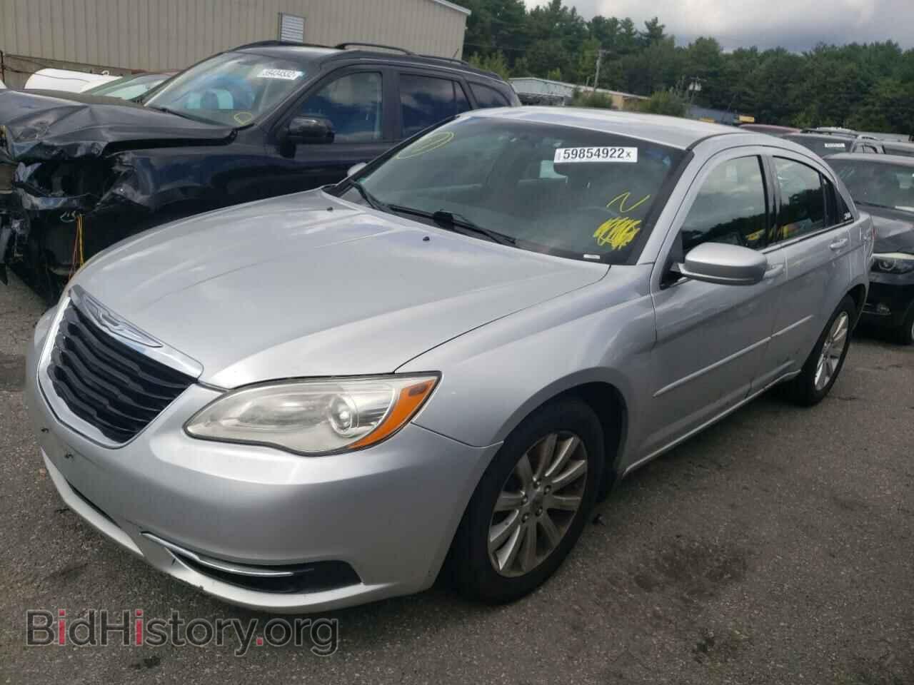 2011 CHRYSLER 200 - VIN: 1C3BC1FG3BN515871 - Фото 2