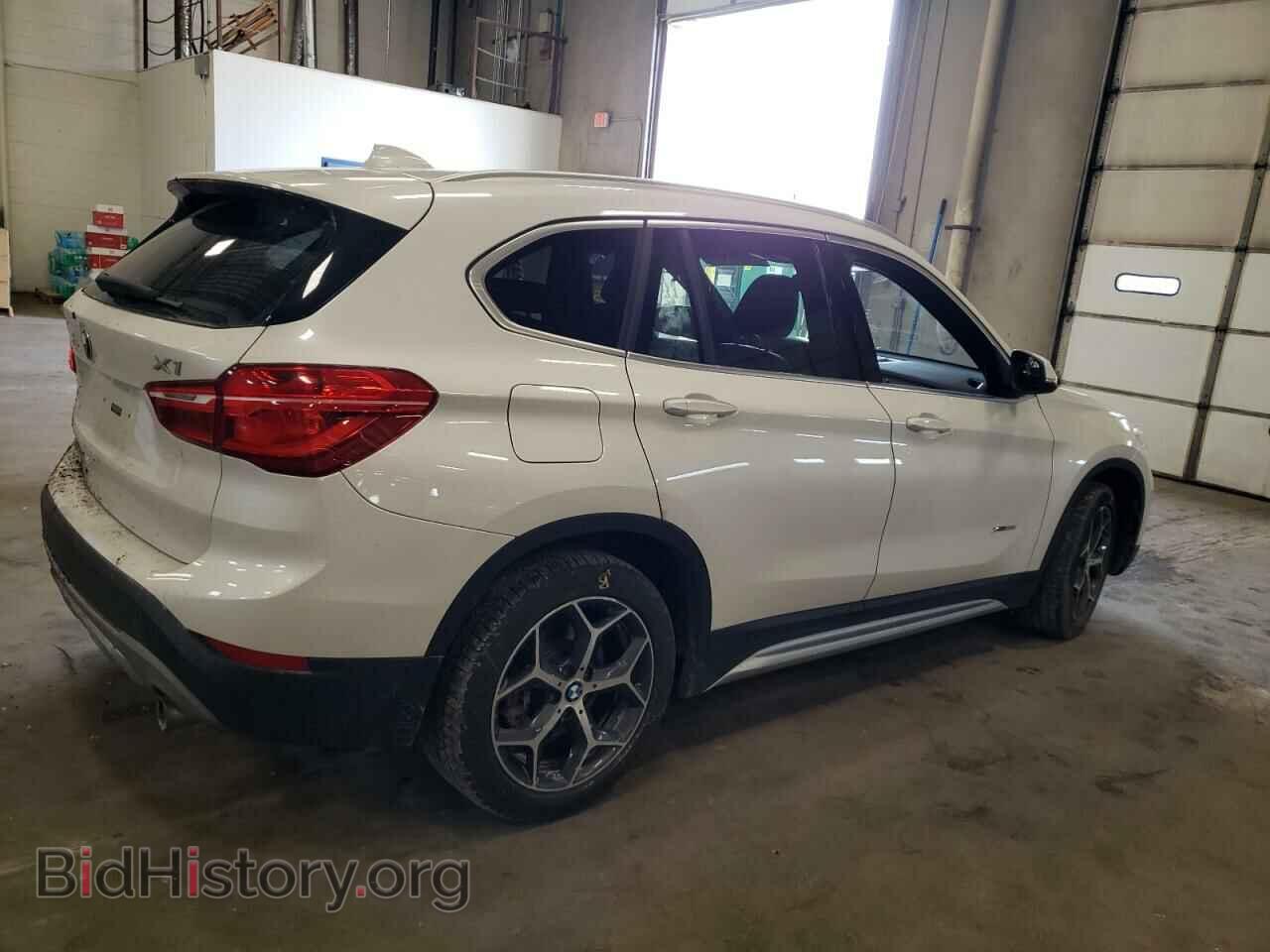2017 BMW X1 - VIN: WBXHT3C31H5F70871 - Фото 3