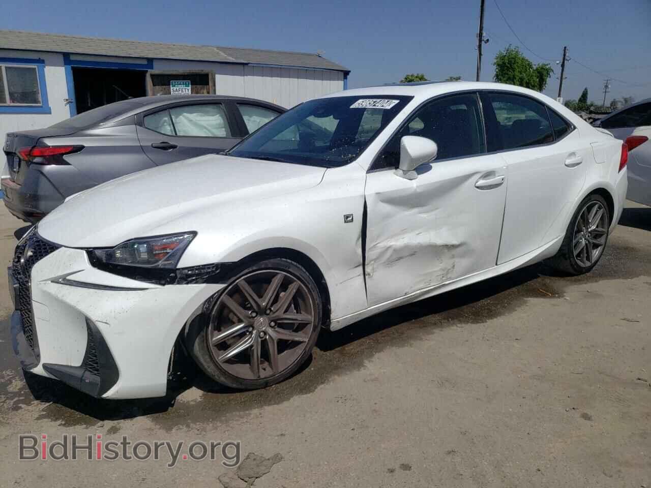 Photo JTHBA1D25H5061767 - LEXUS IS 2017