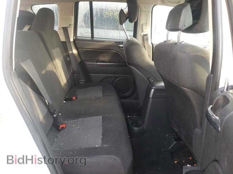 2012 Jeep COMPASS (VIN 1C4NJCEB7CD507389) — фото 6 из 10