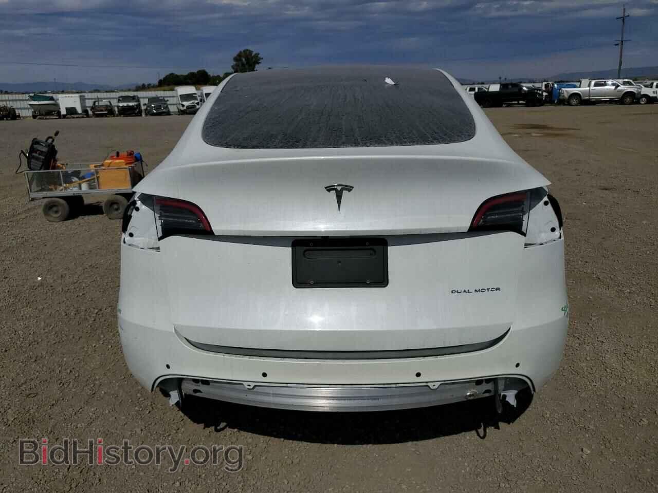 2022 TESLA MODEL Y - VIN: 7SAYGDEE3NF320595 - Фото 6