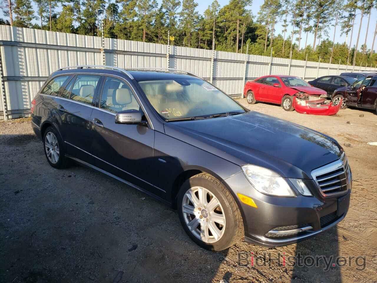 Photo WDDHH8JBXCA601494 - MERCEDES-BENZ E-CLASS 2012