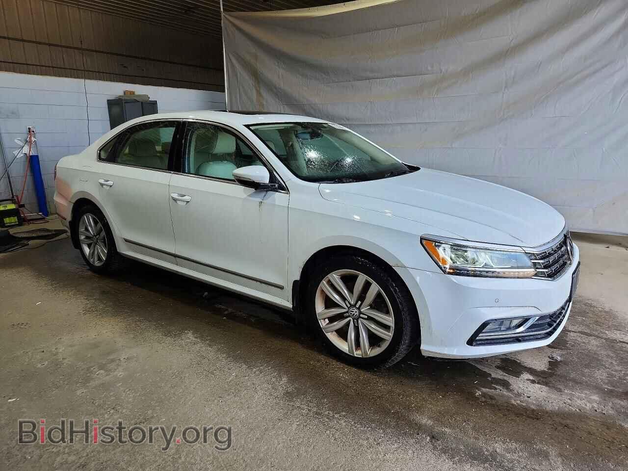 2017 VOLKSWAGEN PASSAT - VIN: 1VWGT7A35HC009372 - Фото 4