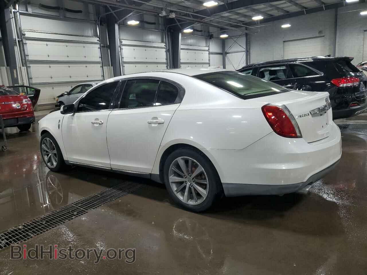 2011 LINCOLN MKS - VIN: 1LNHL9DR7BG600608 - Фото 2