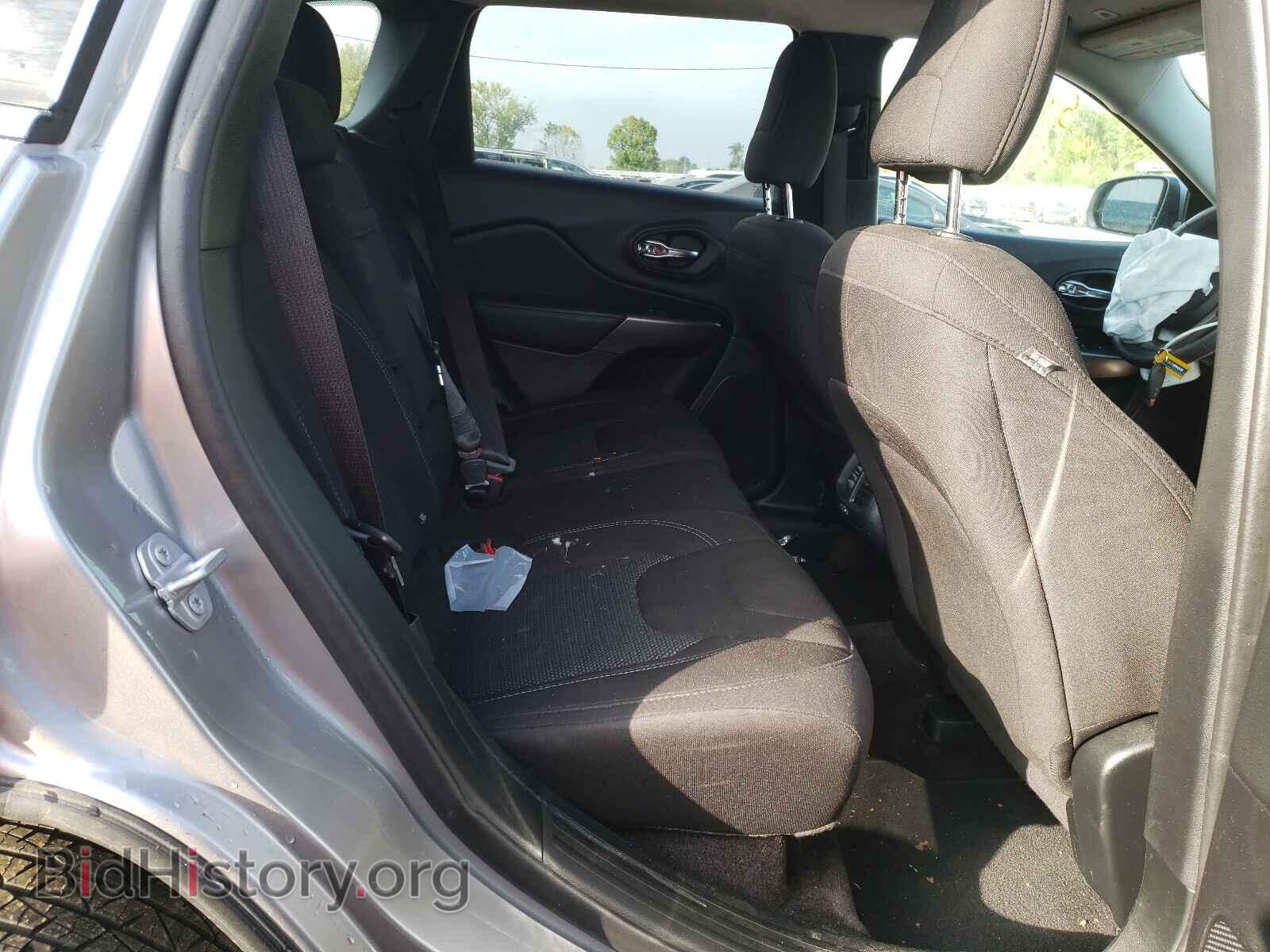 2019 JEEP CHEROKEE - VIN: 1C4PJLCB6KD178145 - Фото 6