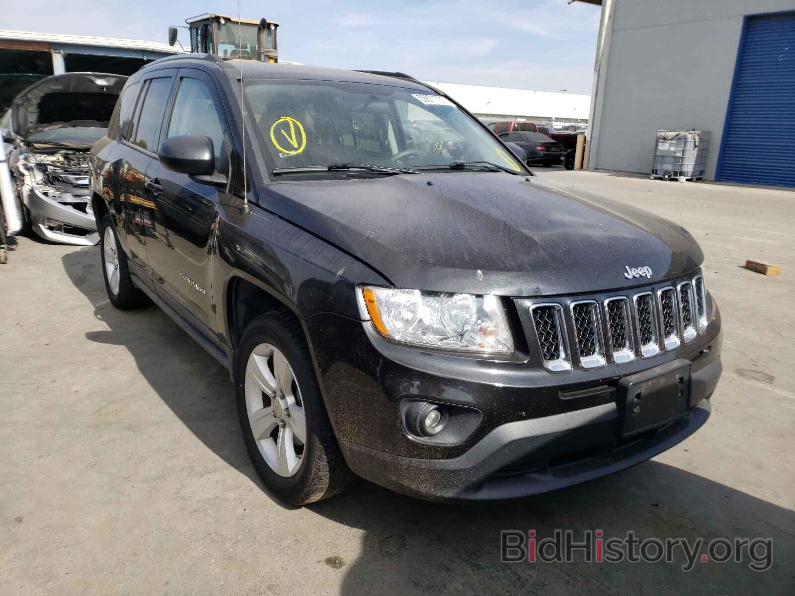 Photo 1J4NF1FB3BD218989 - JEEP COMPASS 2011