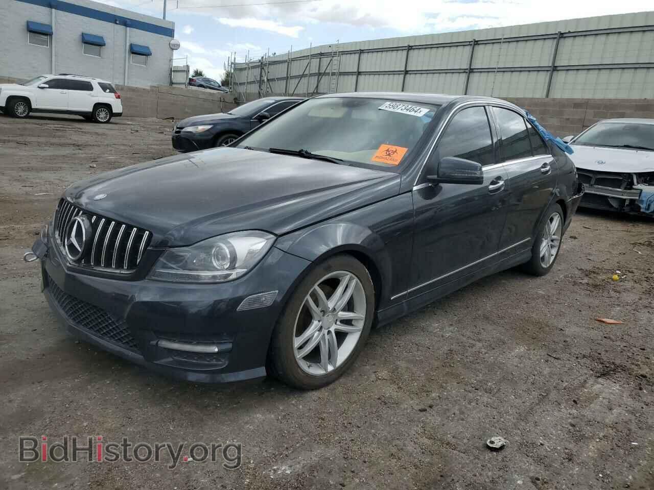Photo WDDGF8BB1CA729638 - MERCEDES-BENZ C-CLASS 2012