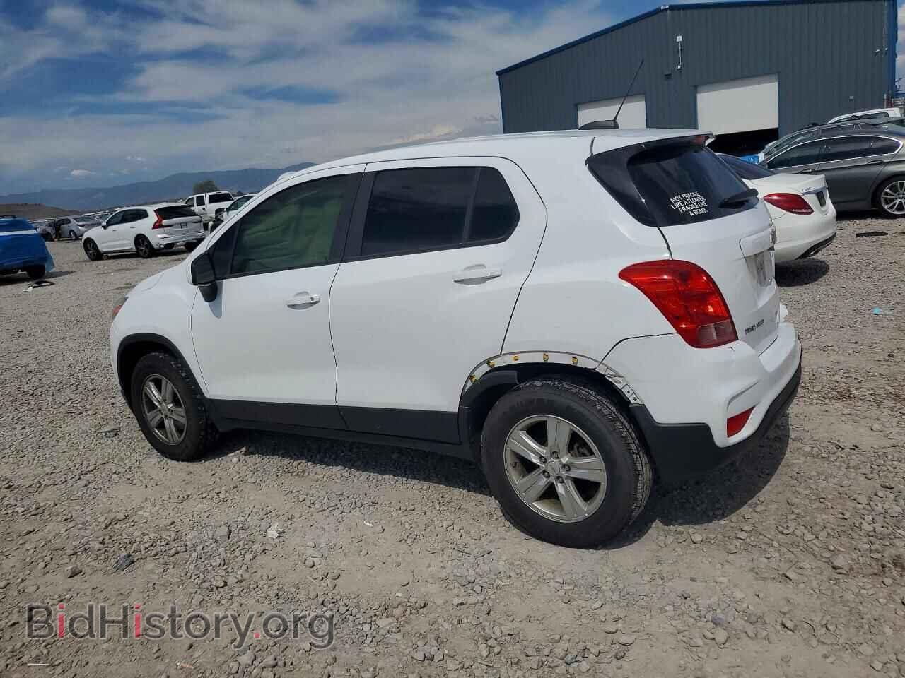 2017 CHEVROLET TRAX - VIN: KL7CJNSB3HB217805 - Photo 2