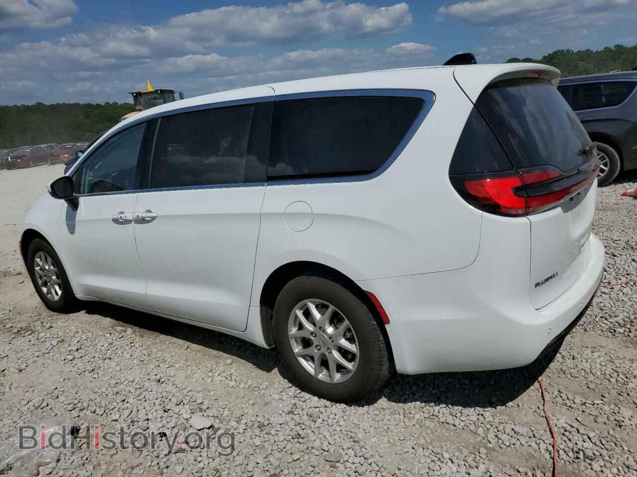 2023 CHRYSLER PACIFICA - VIN: 2C4RC1BG2PR596971 - Фото 2