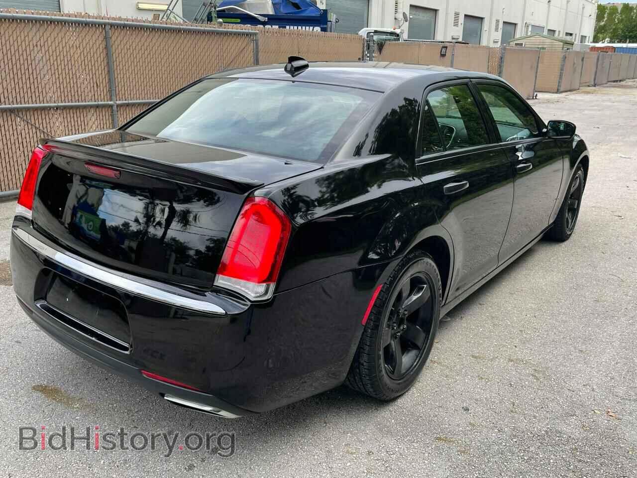 2015 CHRYSLER 300 - VIN: 2C3CCAAG6FH899347 - Фото 4