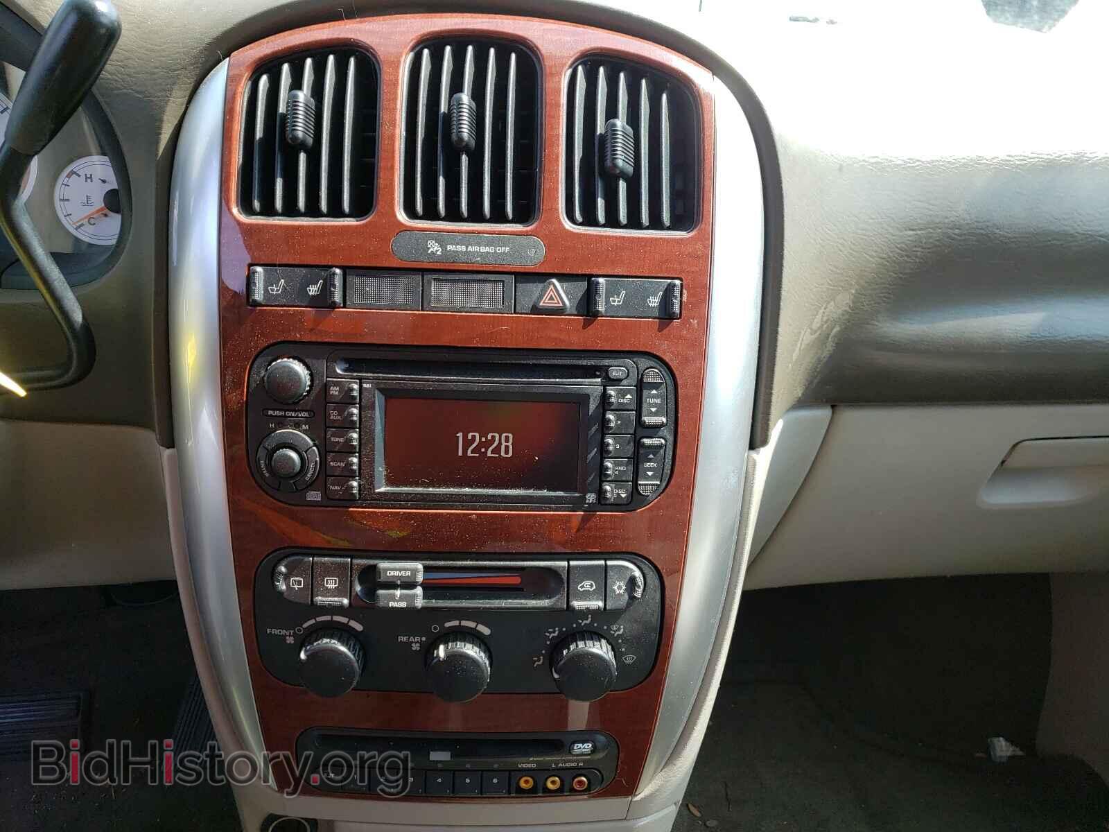 2006 CHRYSLER MINIVAN - VIN: 2A4GP54L46R692400 - Фото 9