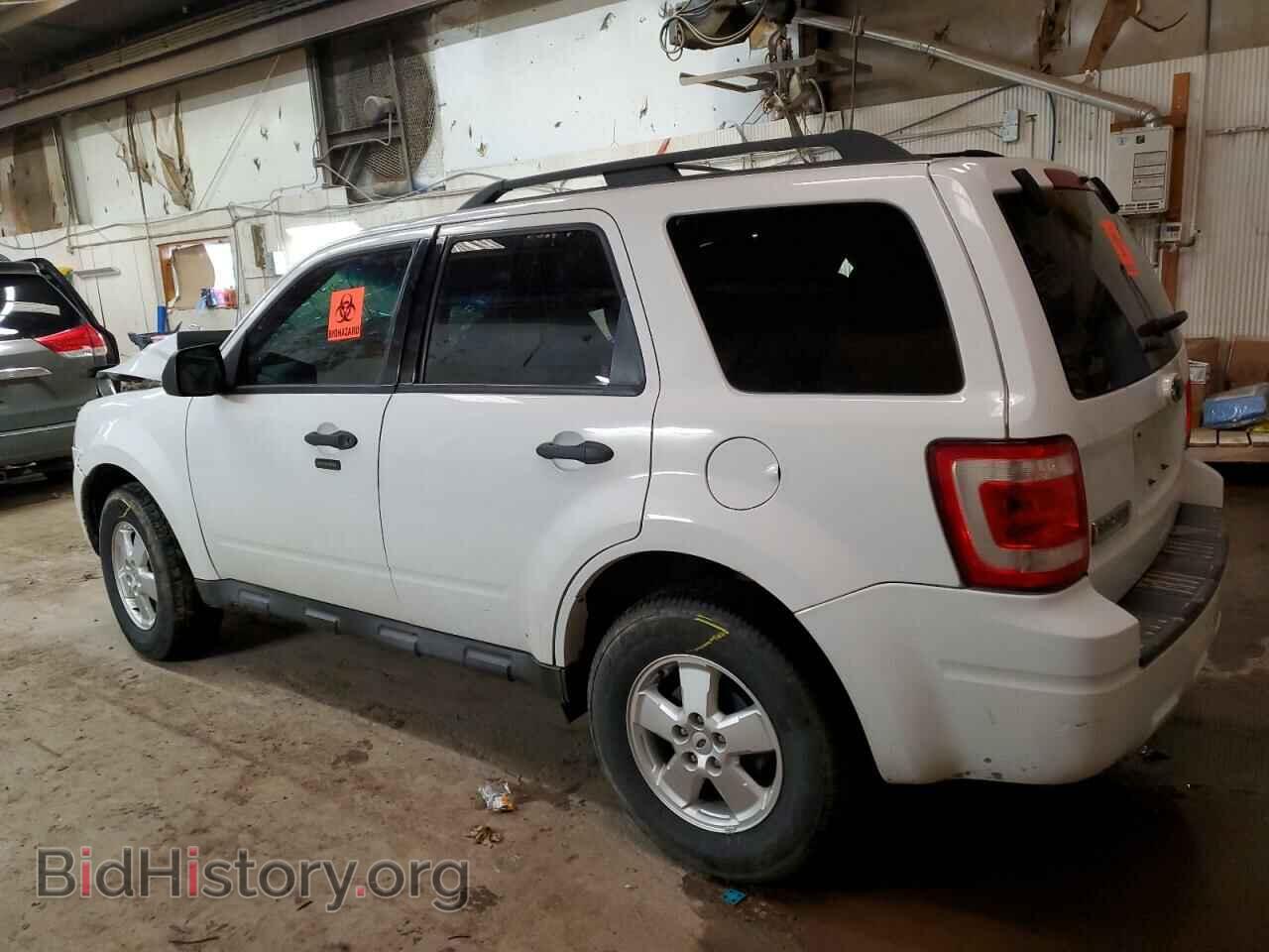 2011 FORD ESCAPE - VIN: 1FMCU9D79BKC39255 - Фото 2