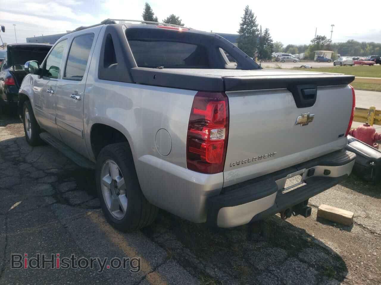 2011 CHEVROLET AVALANCHE - VIN: 3GNTKEE35BG141420 - Фото 3