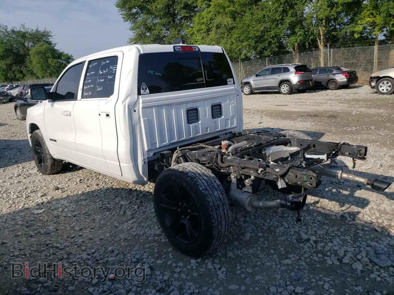 2020 RAM 1500 - VIN: 1C6SRFFT8LN328087 - Photo 2