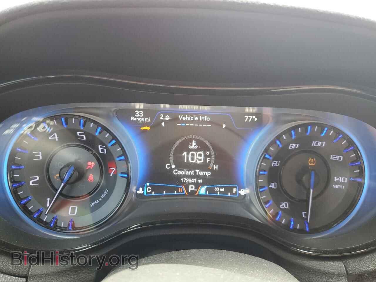 2015 CHRYSLER 300 - VIN: 2C3CCAGG8FH767374 - Фото 9