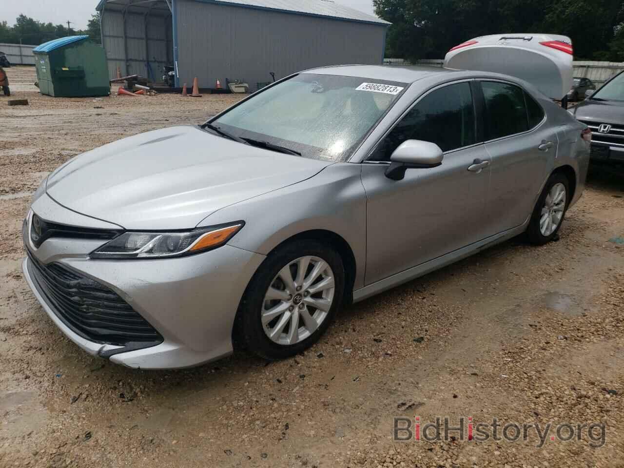 Photo 4T1B11HK4JU077543 - TOYOTA CAMRY 2018