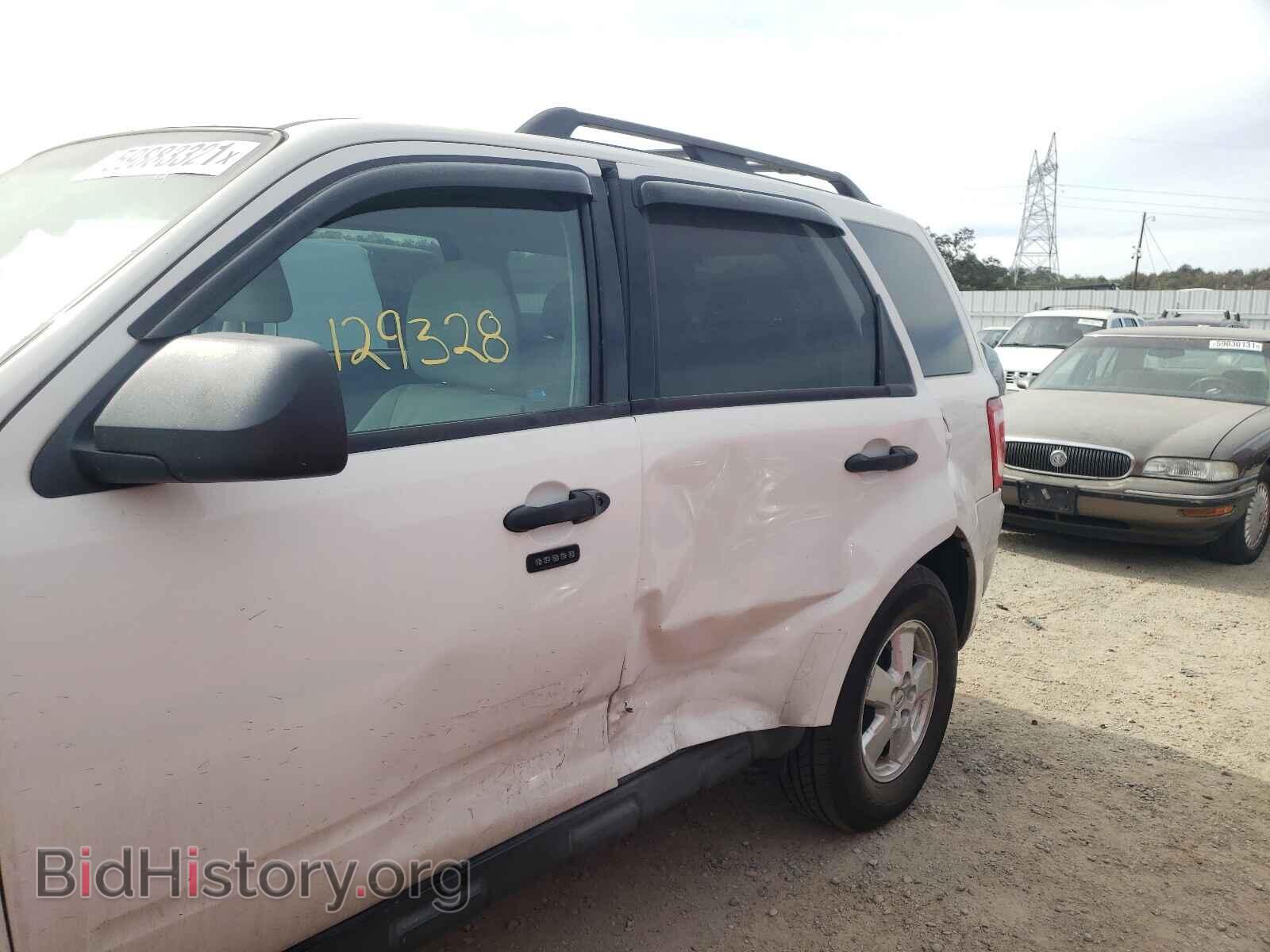 2011 FORD ESCAPE - VIN: 1FMCU9DG6BKC64923 - Фото 9