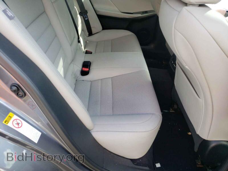 2014 Lexus IS (VIN JTHCF1D29E5013903) — photo 6 of 10