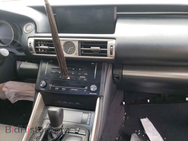 2014 Lexus IS (VIN JTHCF1D29E5013903) — photo 9 of 10