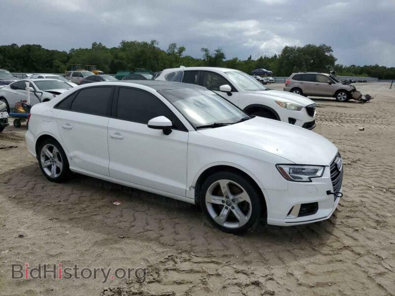 2018 Audi A3 (VIN WAUAUGFF0J1079109) — фото 4 из 13