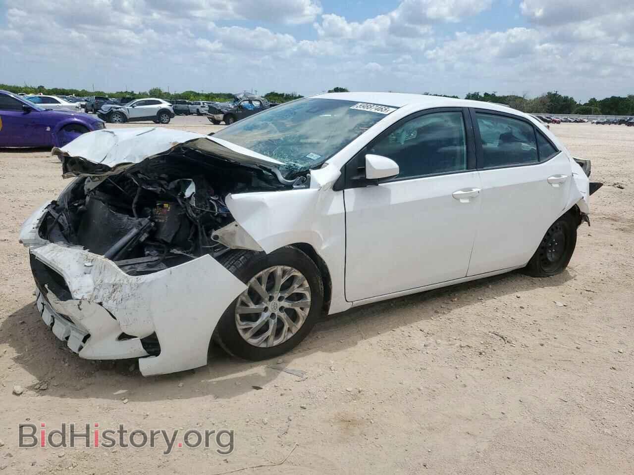 Photo 5YFBURHEXJP750983 - TOYOTA COROLLA 2018