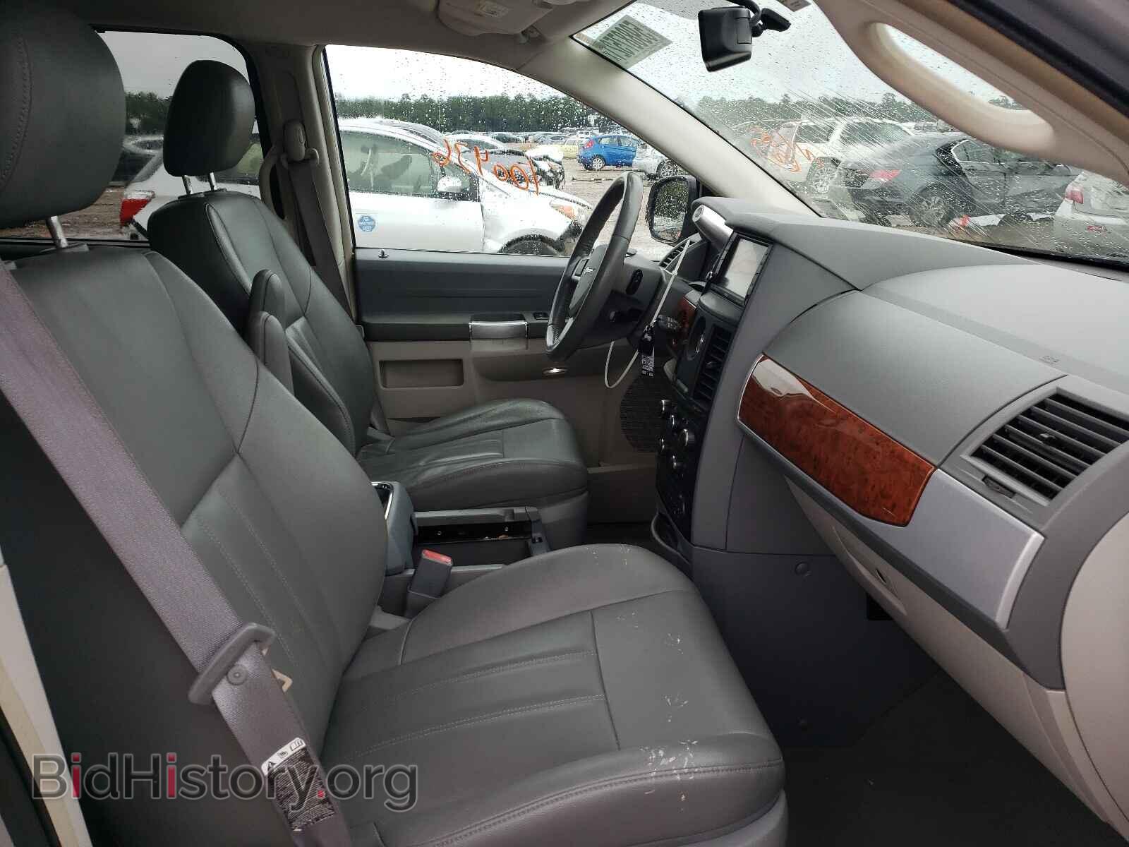 2008 CHRYSLER MINIVAN - VIN: 2A8HR54PX8R699435 - Фото 5