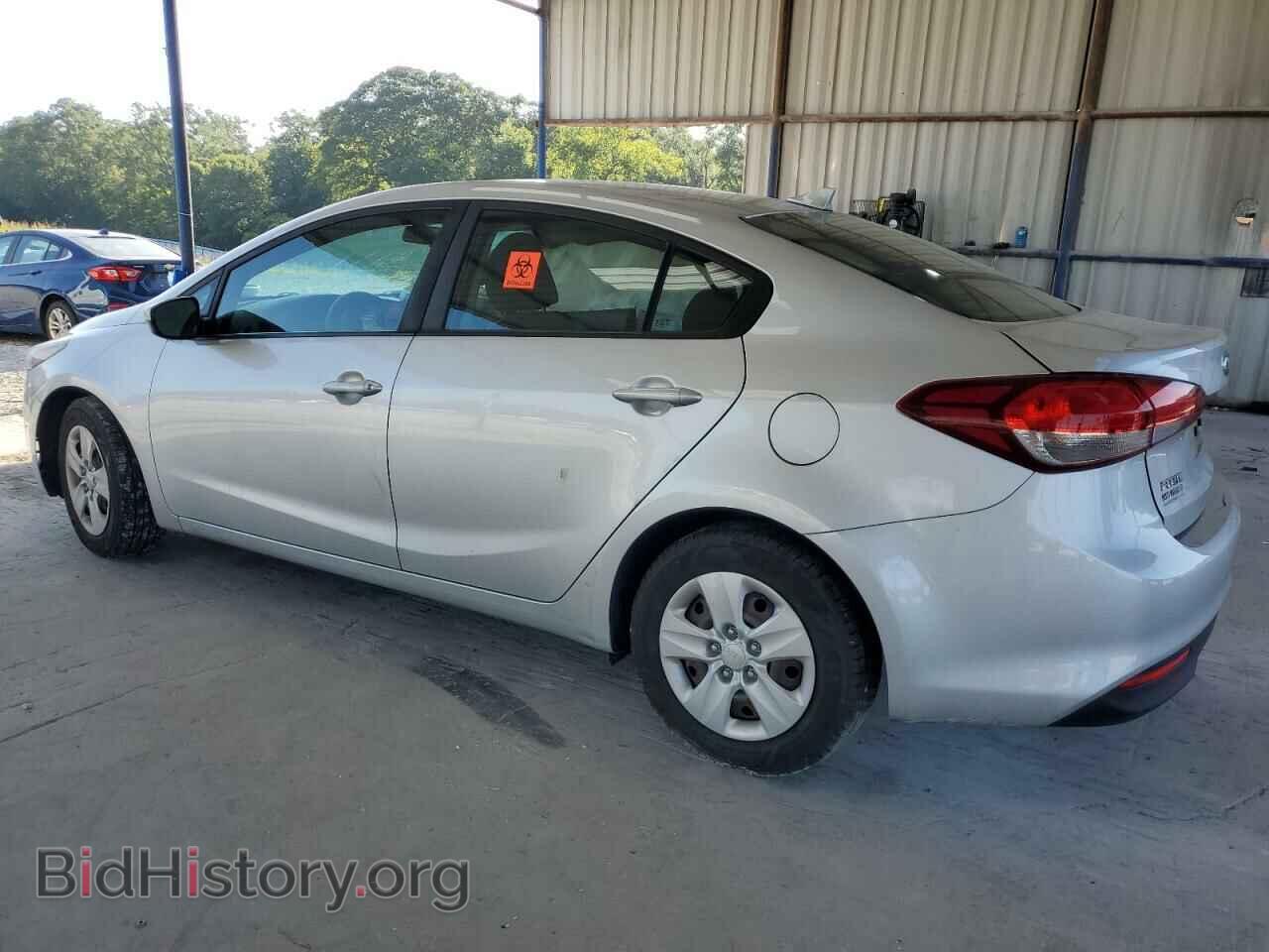 2017 KIA FORTE - VIN: 3KPFK4A71HE080385 - Photo 2
