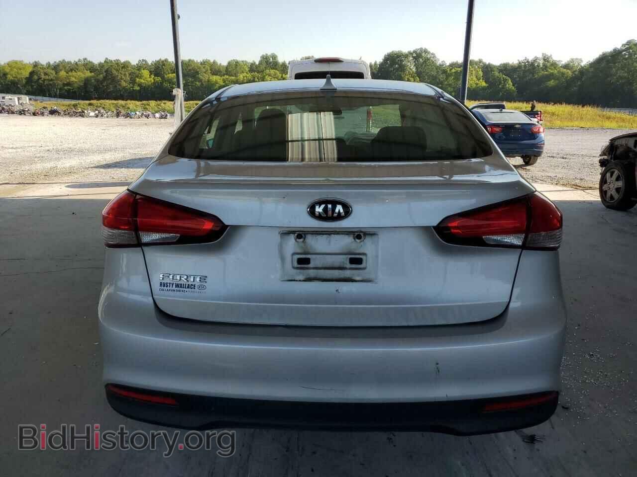 2017 KIA FORTE - VIN: 3KPFK4A71HE080385 - Photo 6