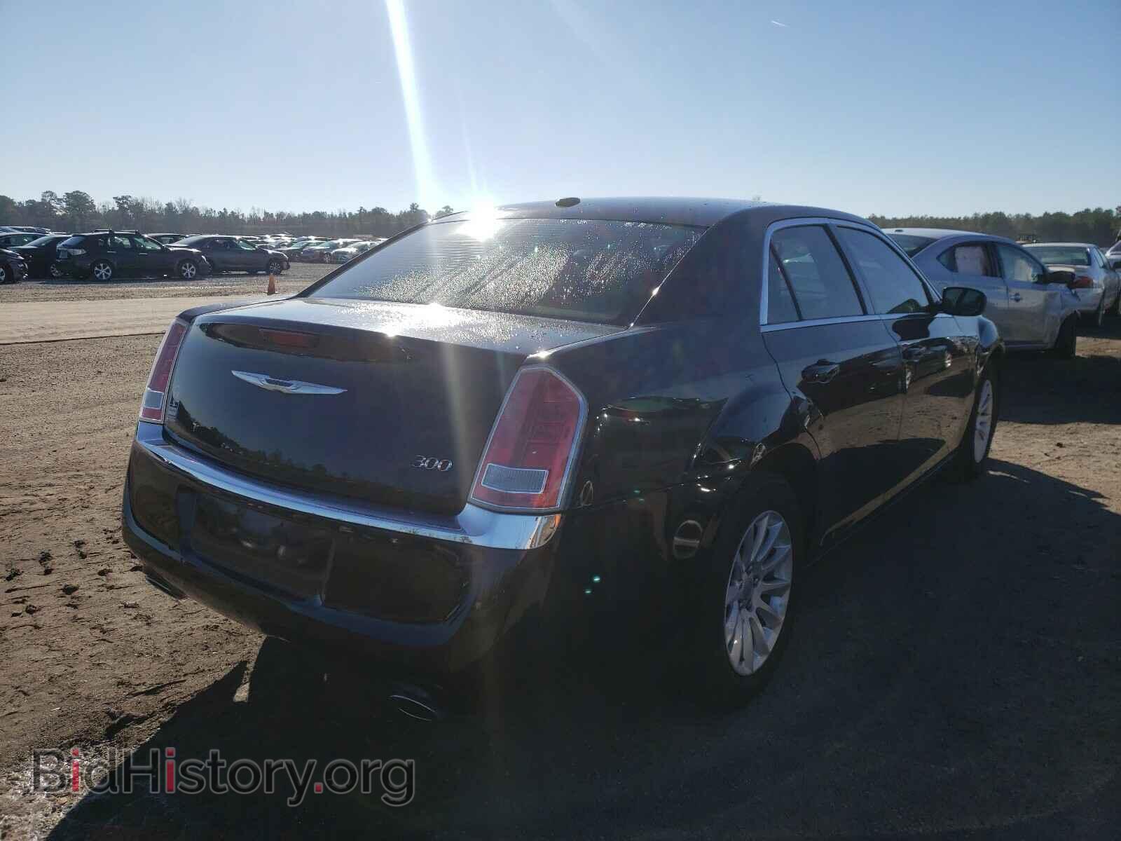 2014 CHRYSLER 300 - VIN: 2C3CCAAG7EH253992 - Фото 4