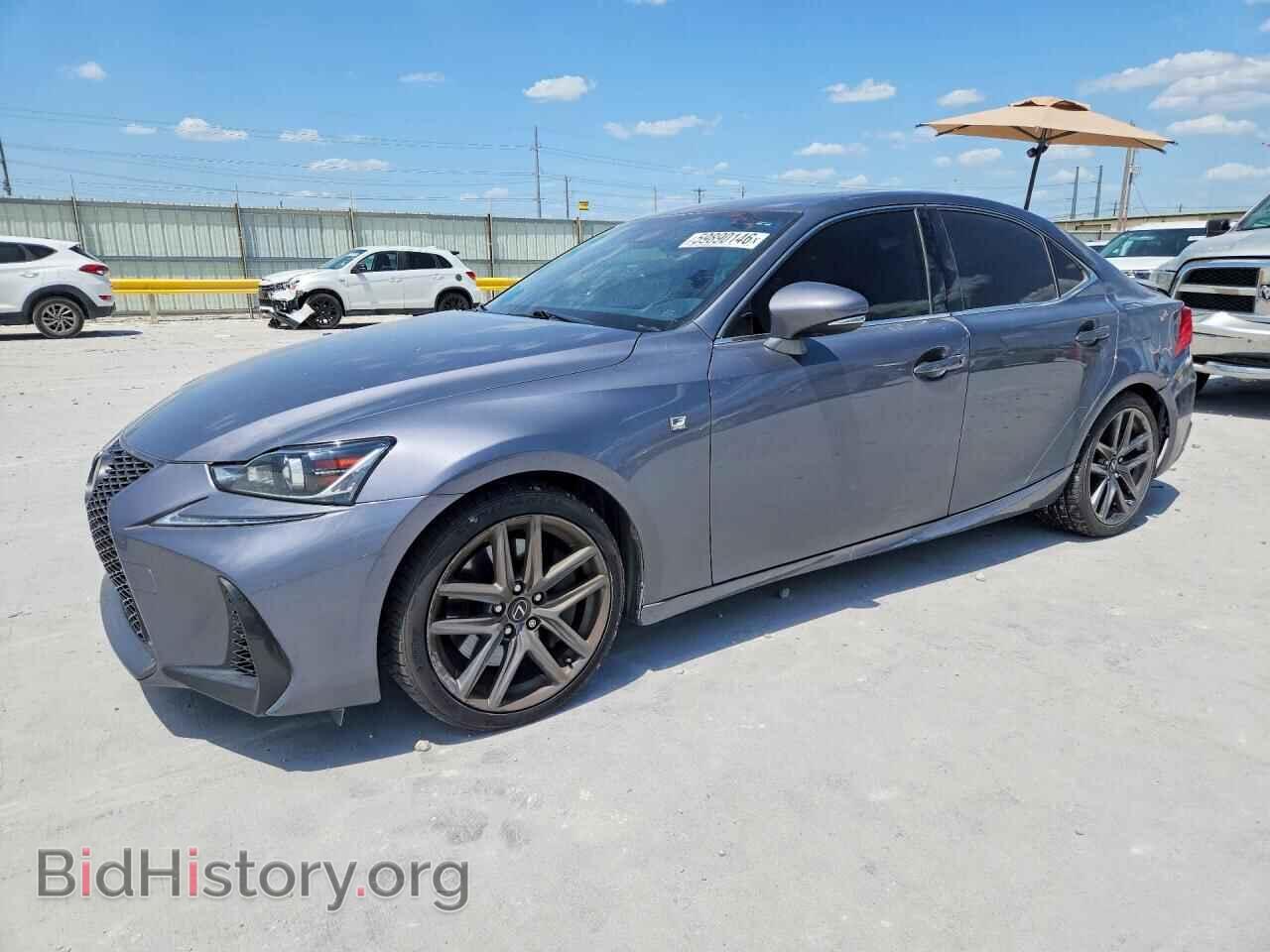 Фотография JTHC81D2XJ5030987 - LEXUS IS 2018