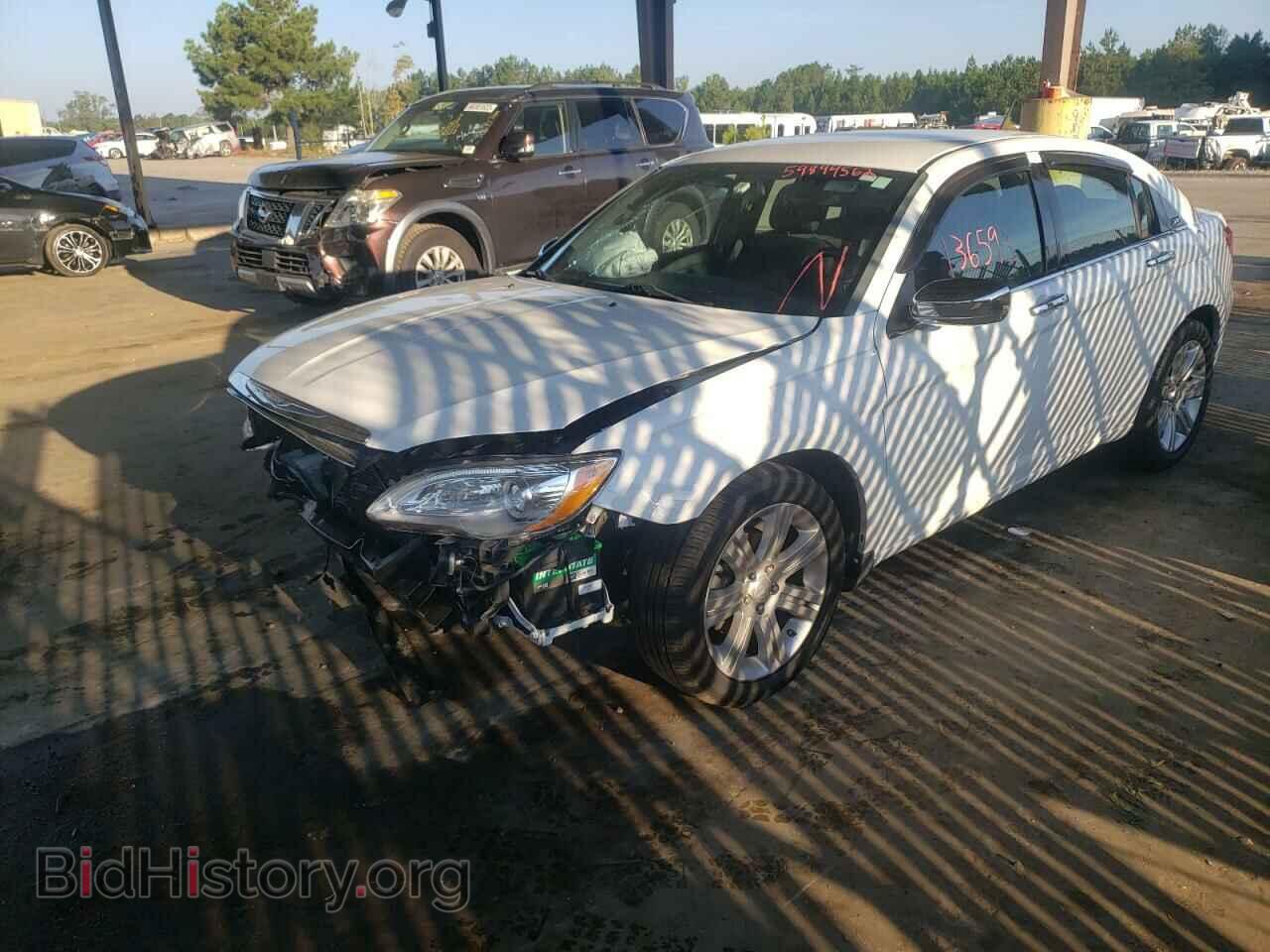 2013 CHRYSLER 200 - VIN: 1C3CCBBG7DN531851 - Фото 2