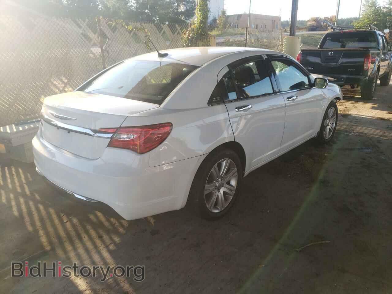 2013 CHRYSLER 200 - VIN: 1C3CCBBG7DN531851 - Фото 4