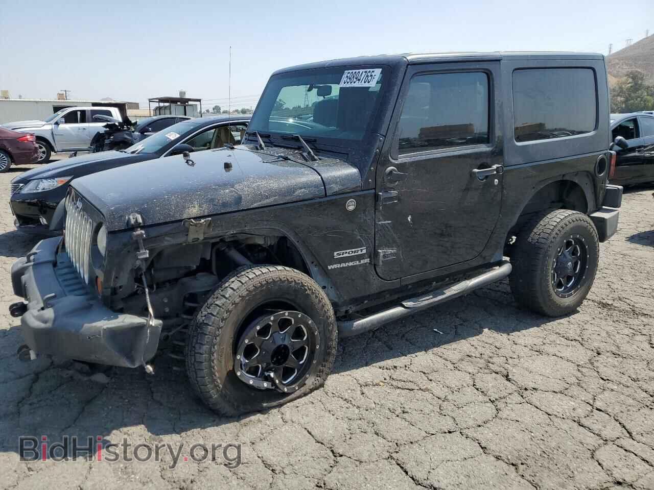Photo 1J4AA2D16AL140404 - JEEP WRANGLER 2010