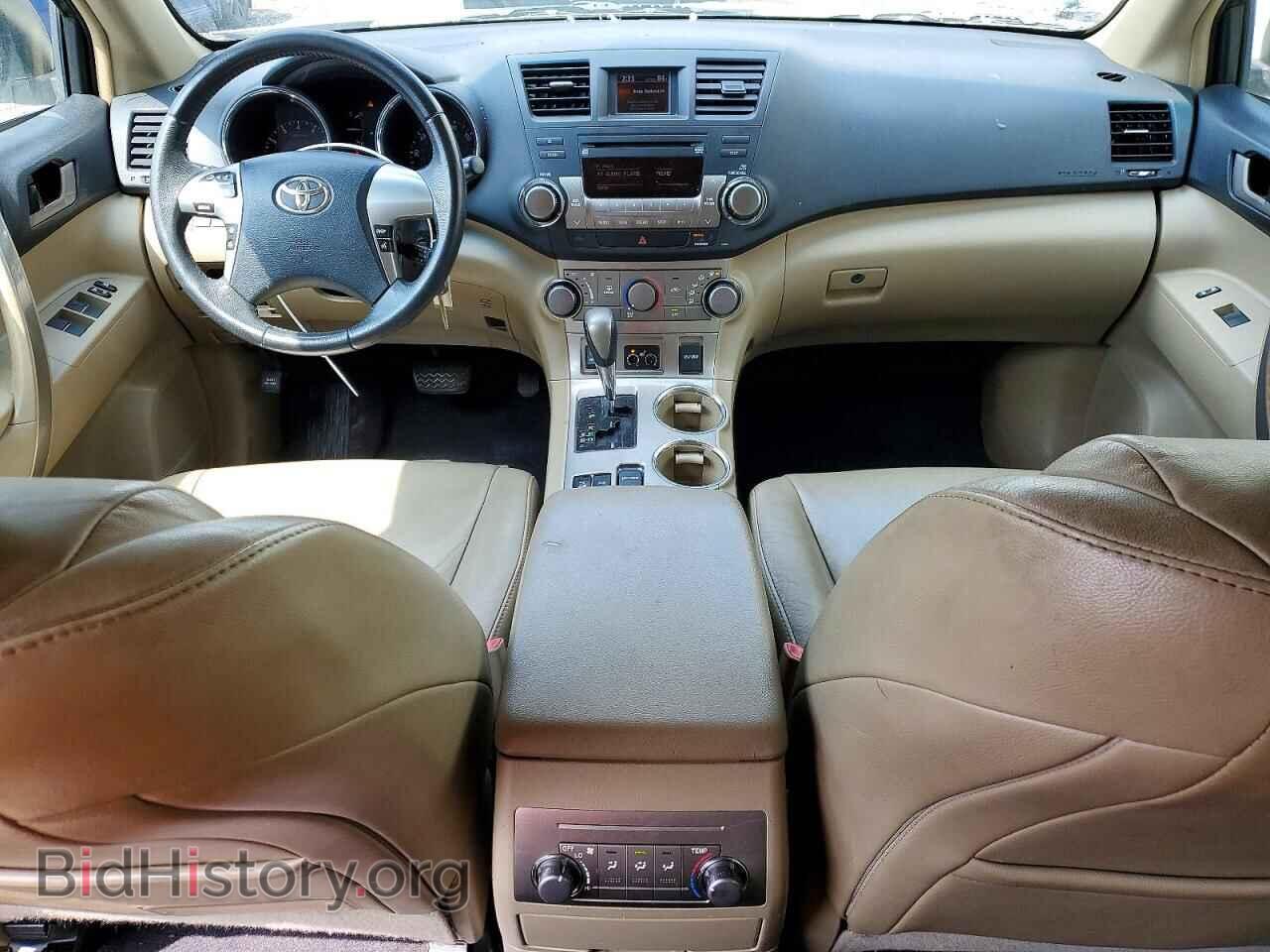 2011 TOYOTA HIGHLANDER - VIN: 5TDBK3EH2BS057108 - Фото 8