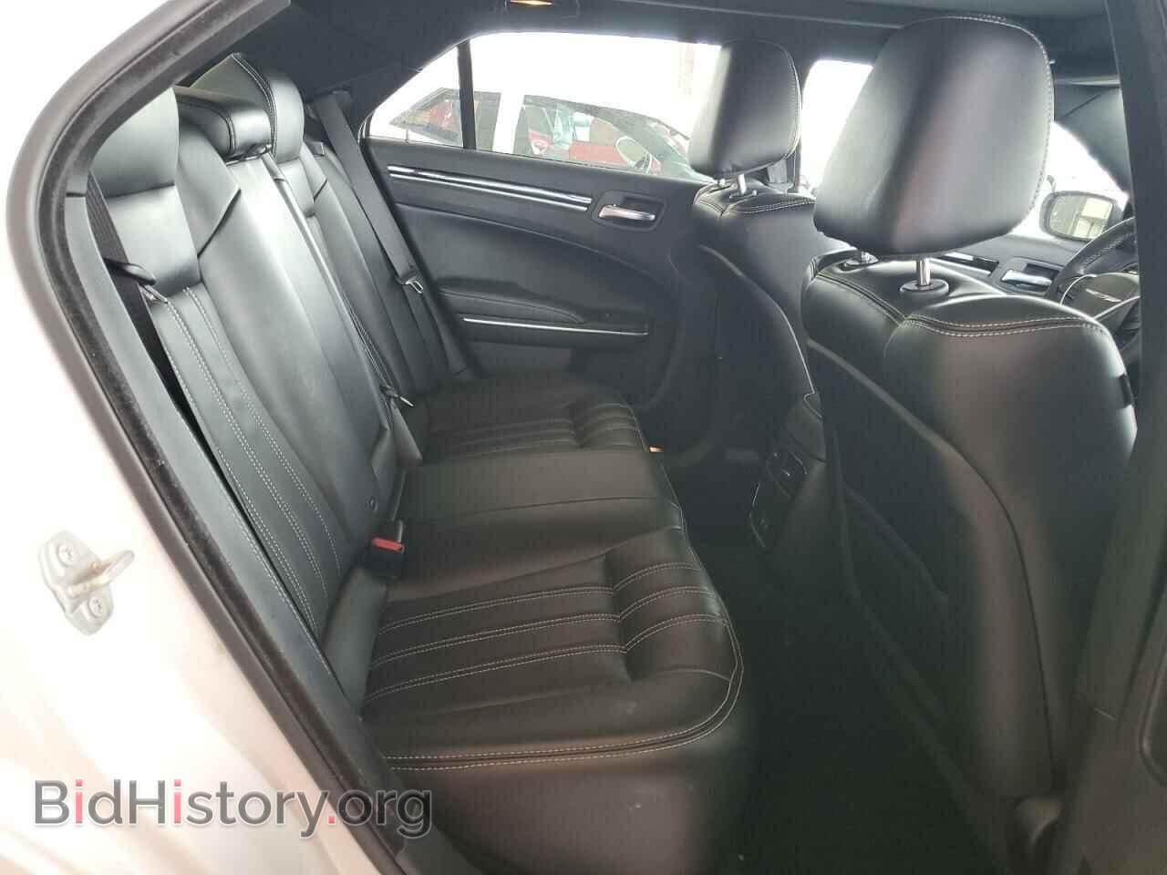 2023 CHRYSLER 300 - VIN: 2C3CCABG0PH585404 - Фото 10