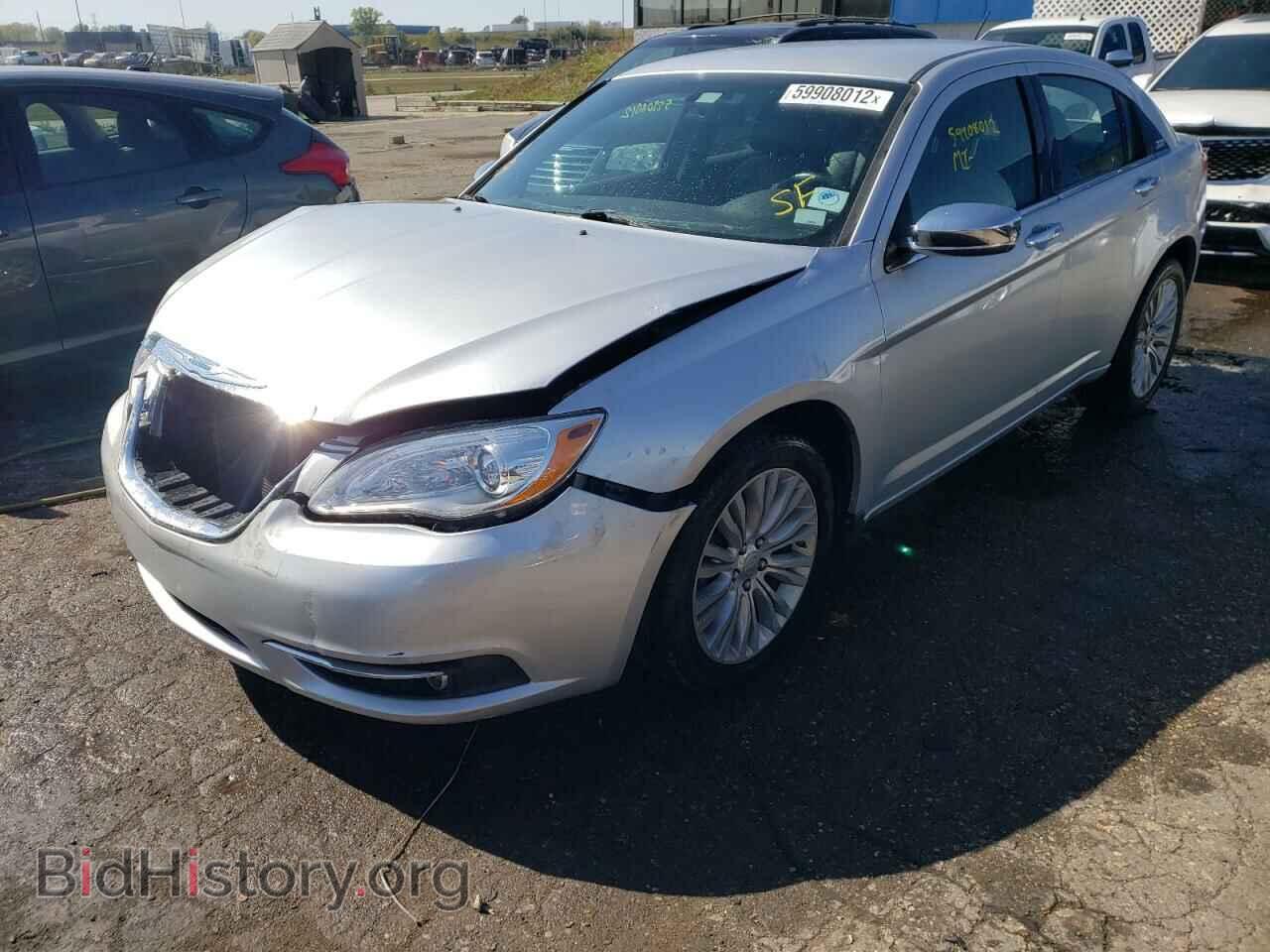 2011 CHRYSLER 200 - VIN: 1C3BC2FB8BN569712 - Фото 2