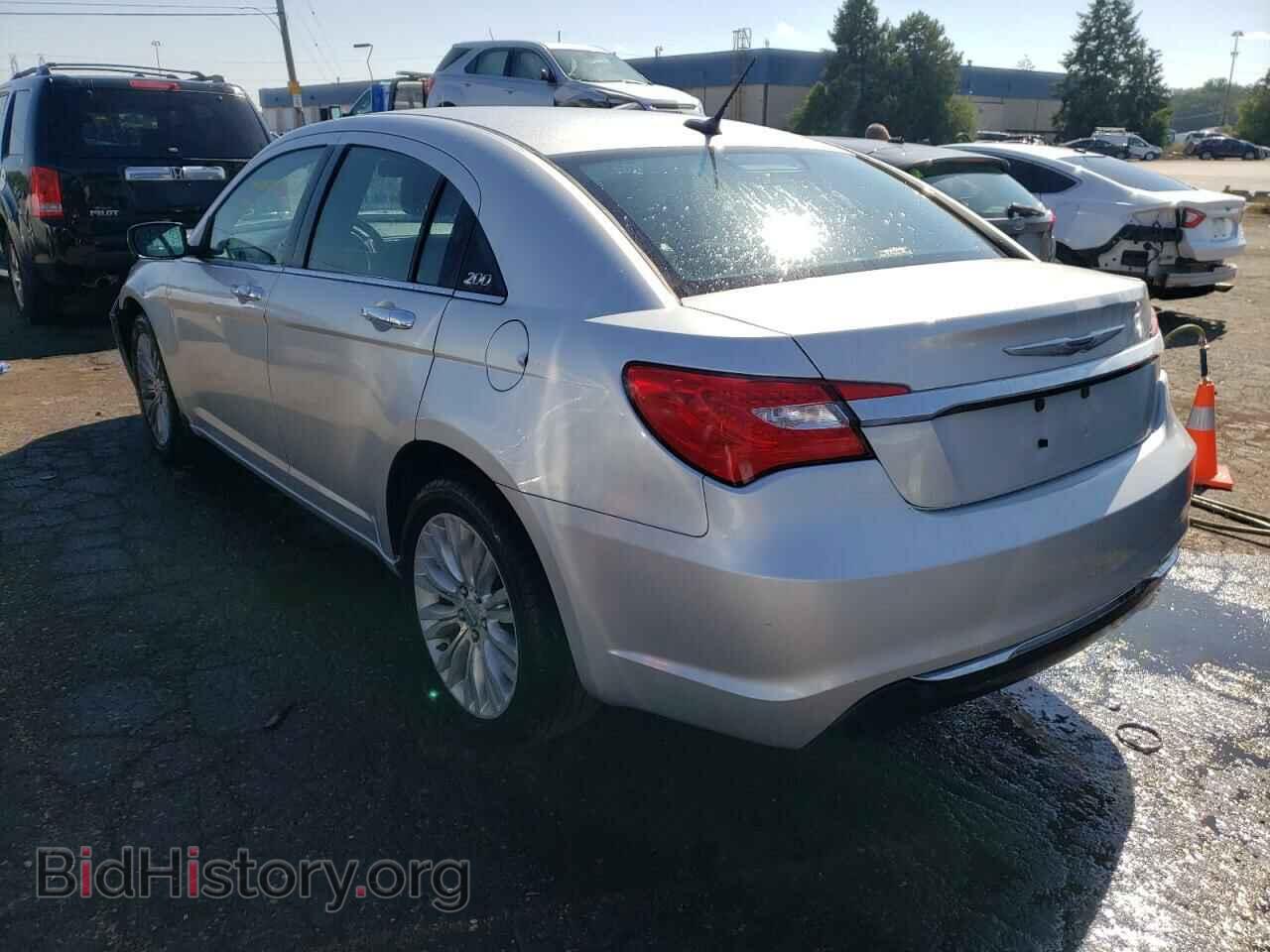 2011 CHRYSLER 200 - VIN: 1C3BC2FB8BN569712 - Фото 3