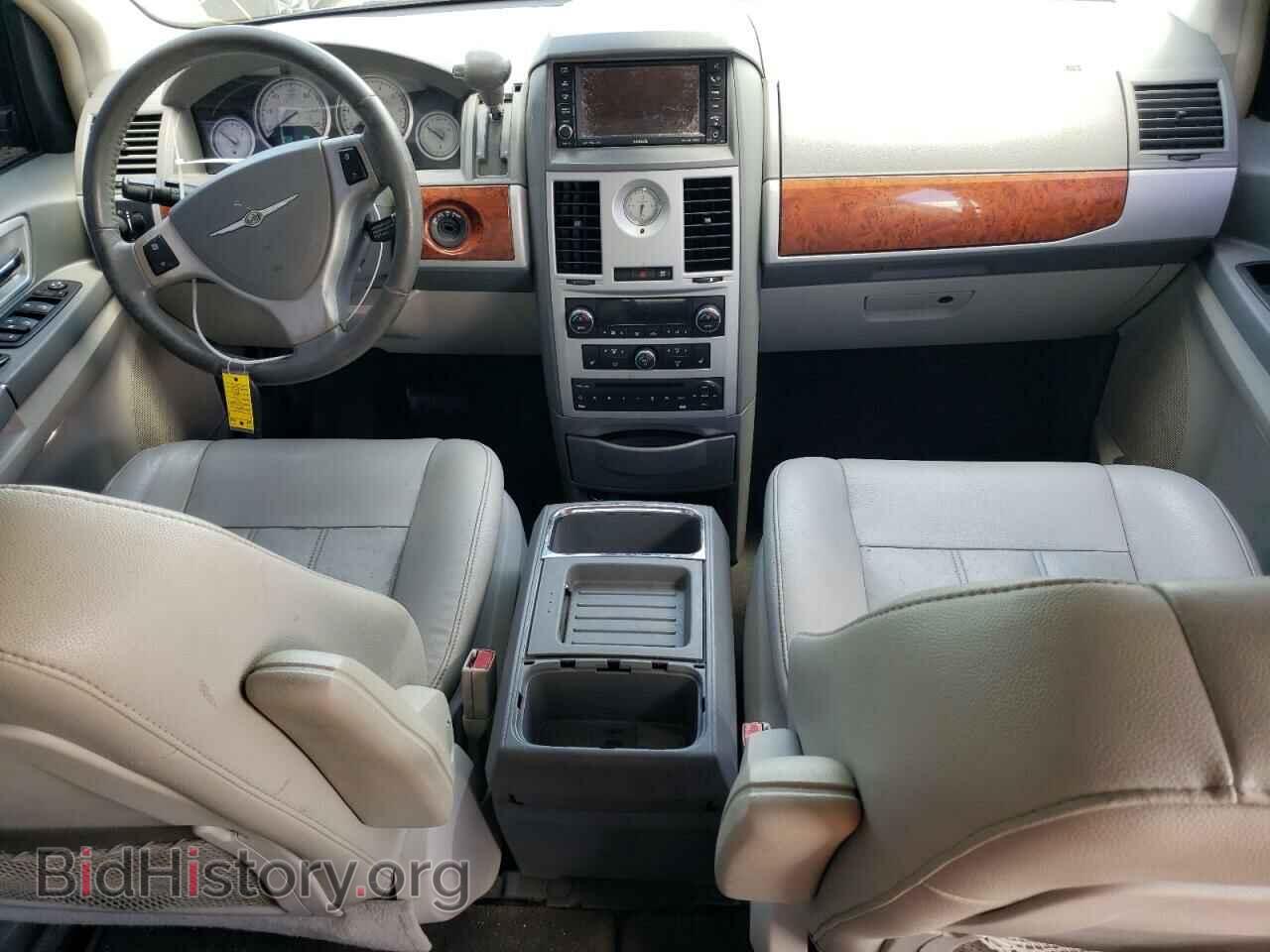 2009 CHRYSLER MINIVAN - VIN: 2A8HR541X9R517245 - Фото 8
