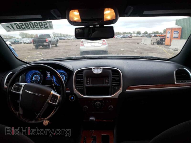 2012 Chrysler 300 (VIN 2C3CCAAG6CH110464) — фото 9 из 10